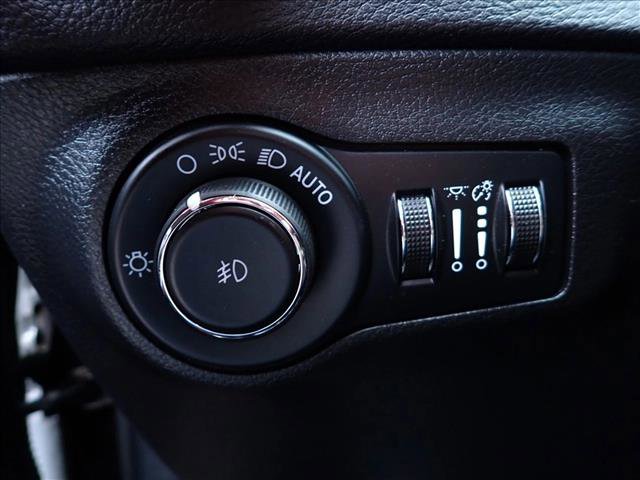 Used 2021 Jeep Compass Trailhawk AWD/4WD image 14