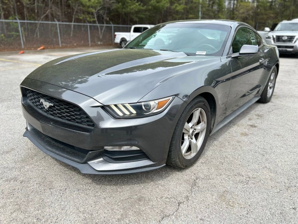 Used 2017 Ford Mustang Coupe image 3