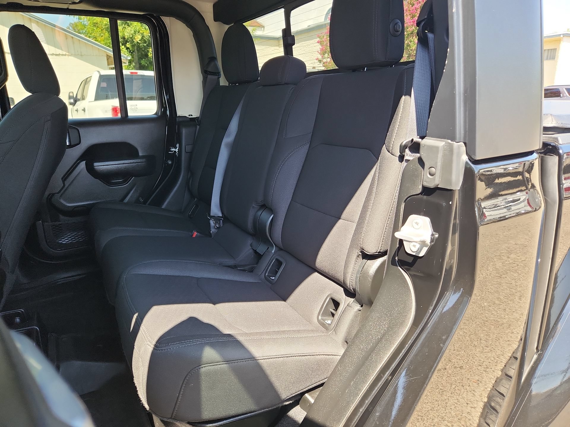 Used 2022 Jeep Gladiator Sport AWD/4WD image 23