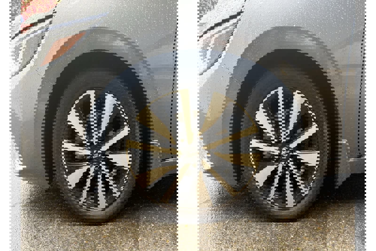 Used 2023 Nissan Sentra SV w/ SV Premium Package image 23