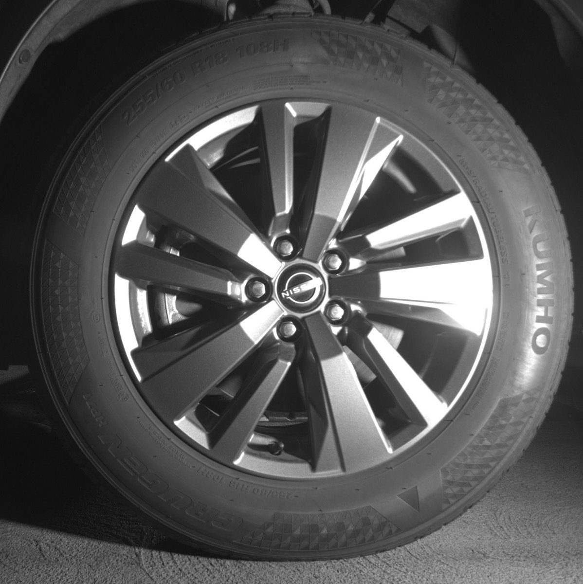 Used 2025 Nissan Pathfinder SV image 12