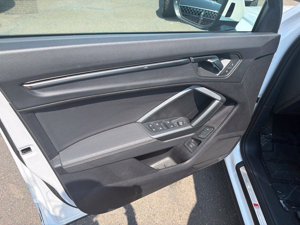 Used 2024 Audi Q3 2.0T Premium w/ Convenience Package AWD/4WD image 10