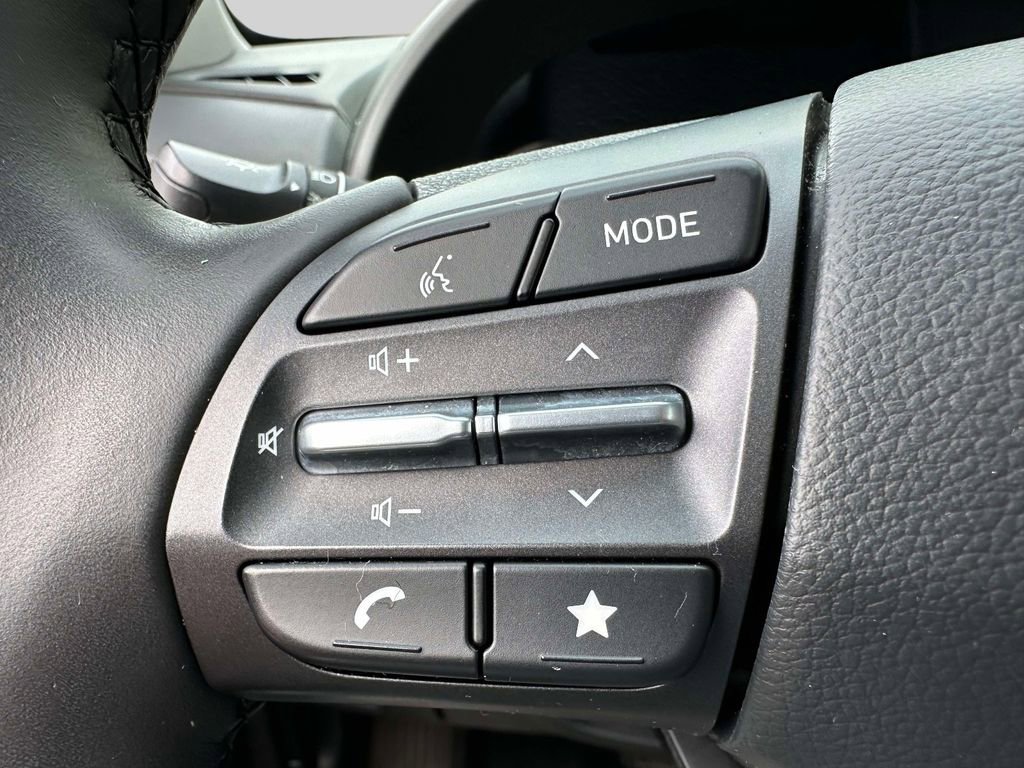 Certified 2023 Hyundai Kona SEL w/ Convenience Package AWD/4WD image 31