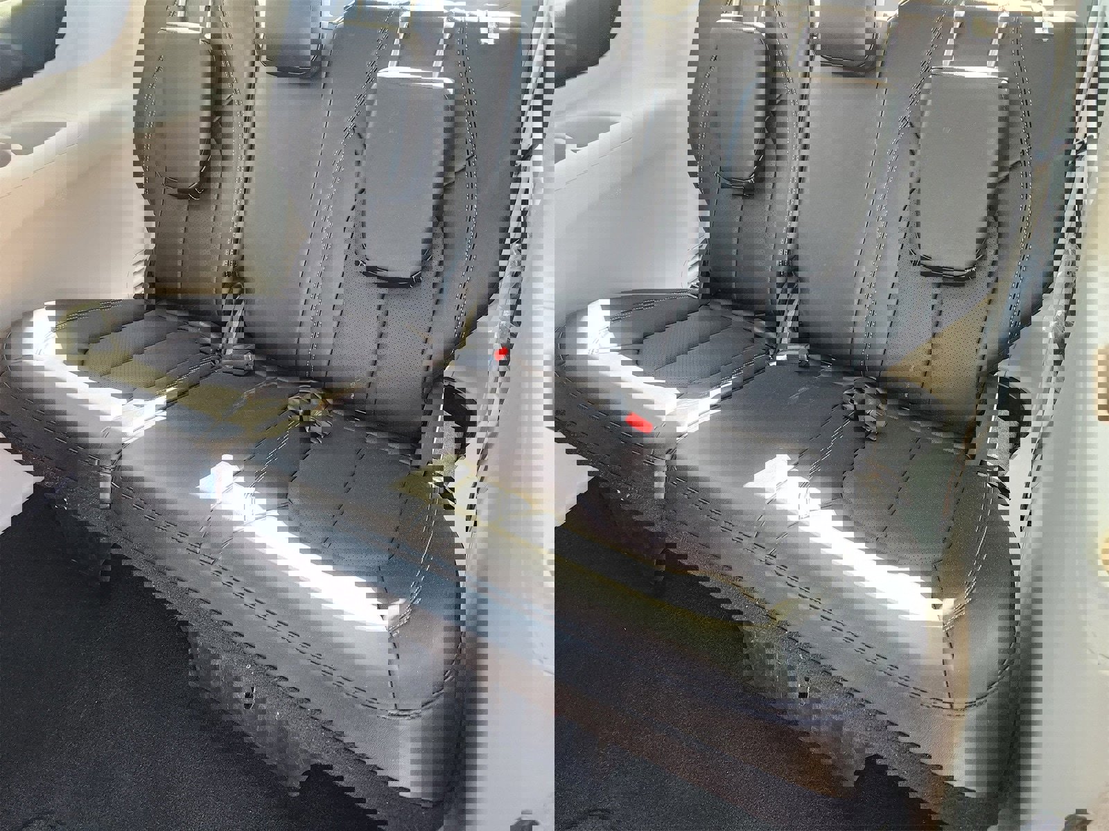 Used 2024 Chrysler Pacifica Touring-L image 30