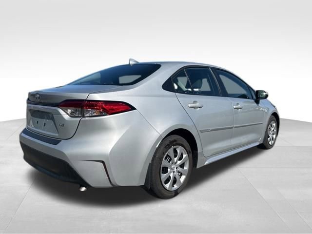 Used 2024 Toyota Corolla LE FWD image 6