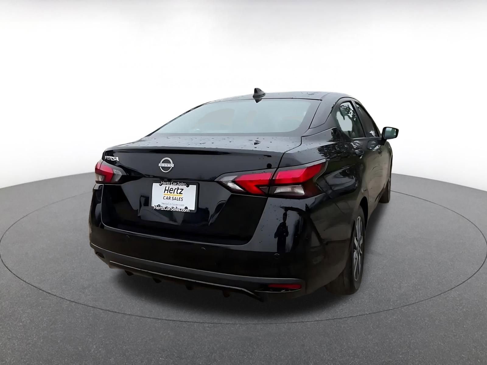 Used 2025 Nissan Versa SV image 15