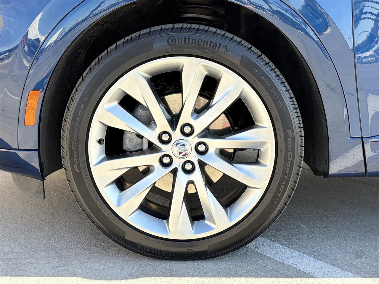 Used 2023 Buick Envision Avenir image 9