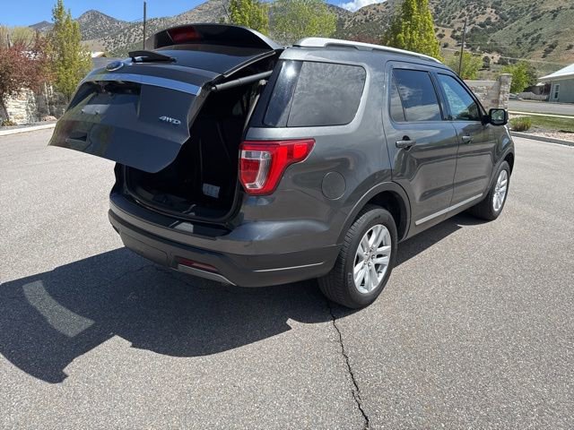 Used 2019 Ford Explorer XLT w/ Equipment Group 202A AWD/4WD image 10
