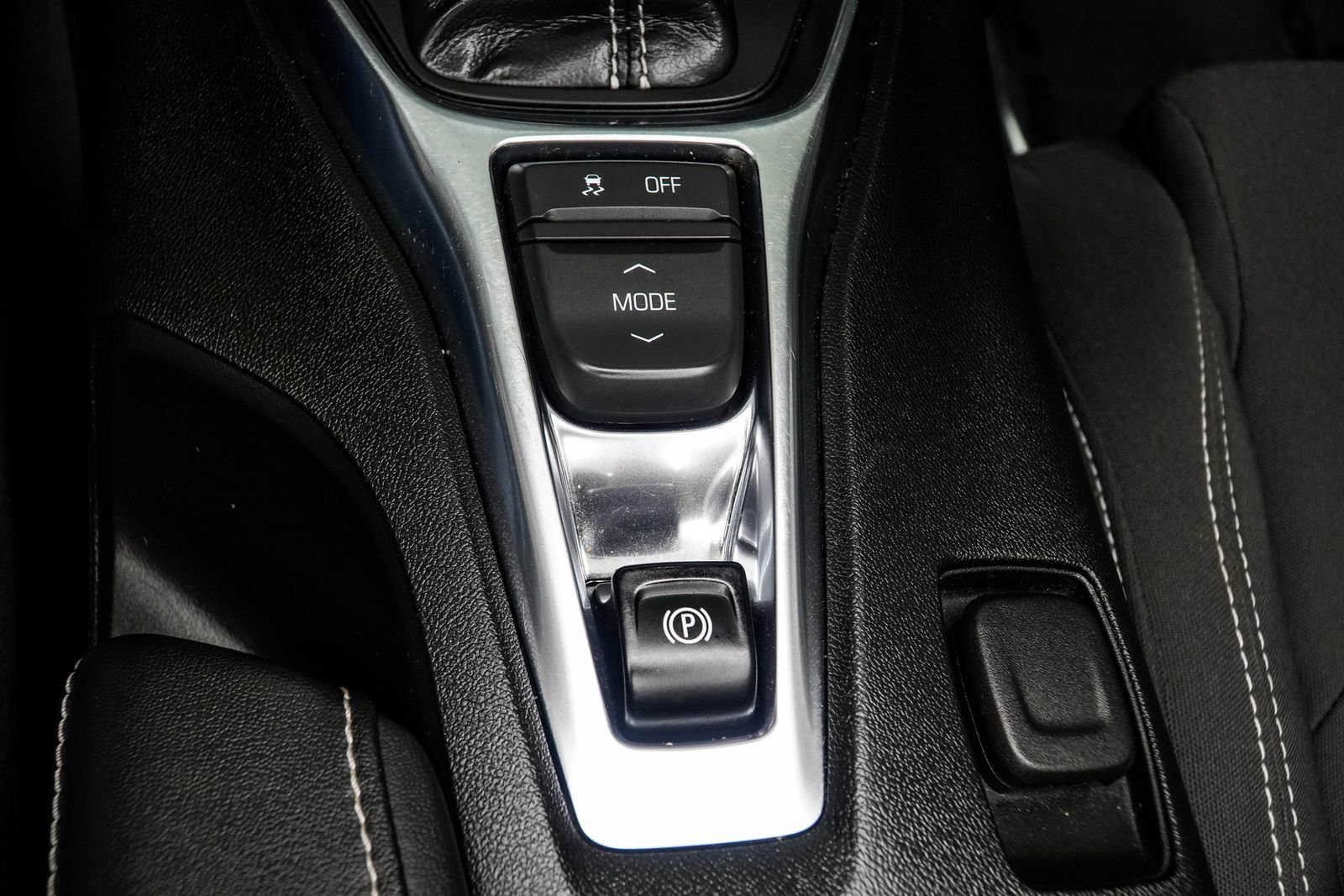 Used 2023 Chevrolet Camaro LT RWD image 19