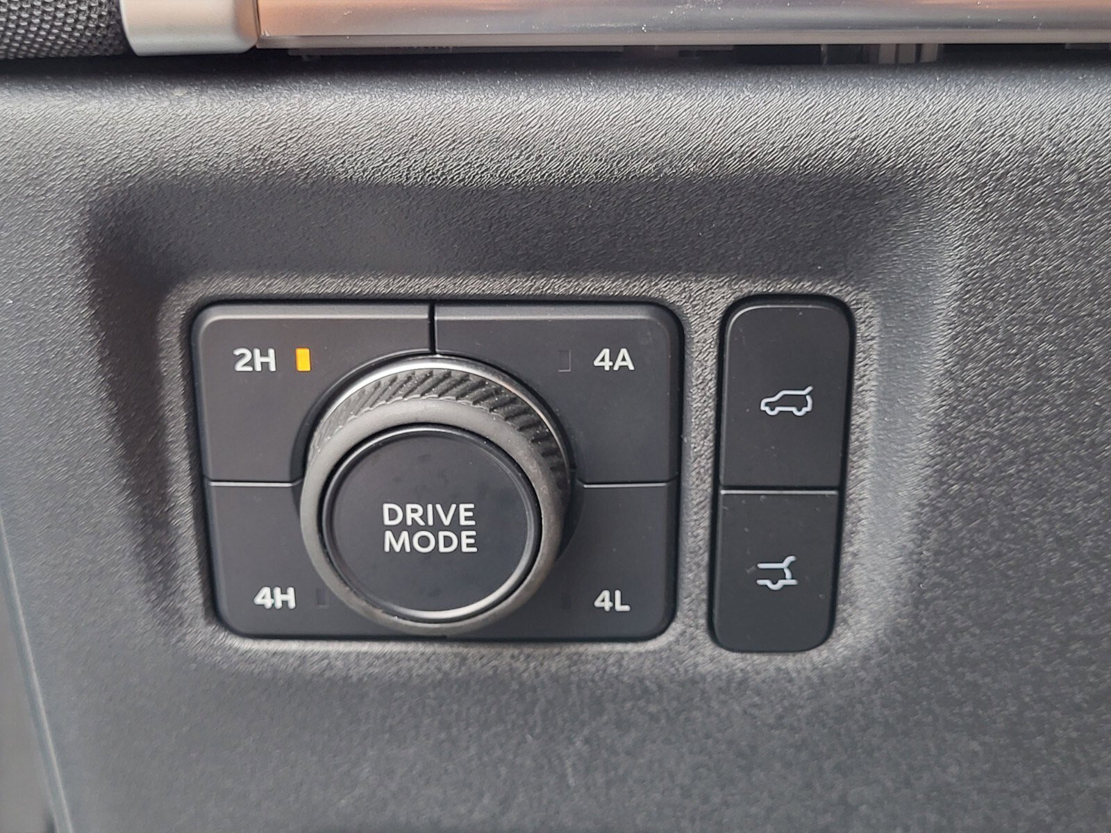 Certified 2025 Ford Expedition Platinum image 24