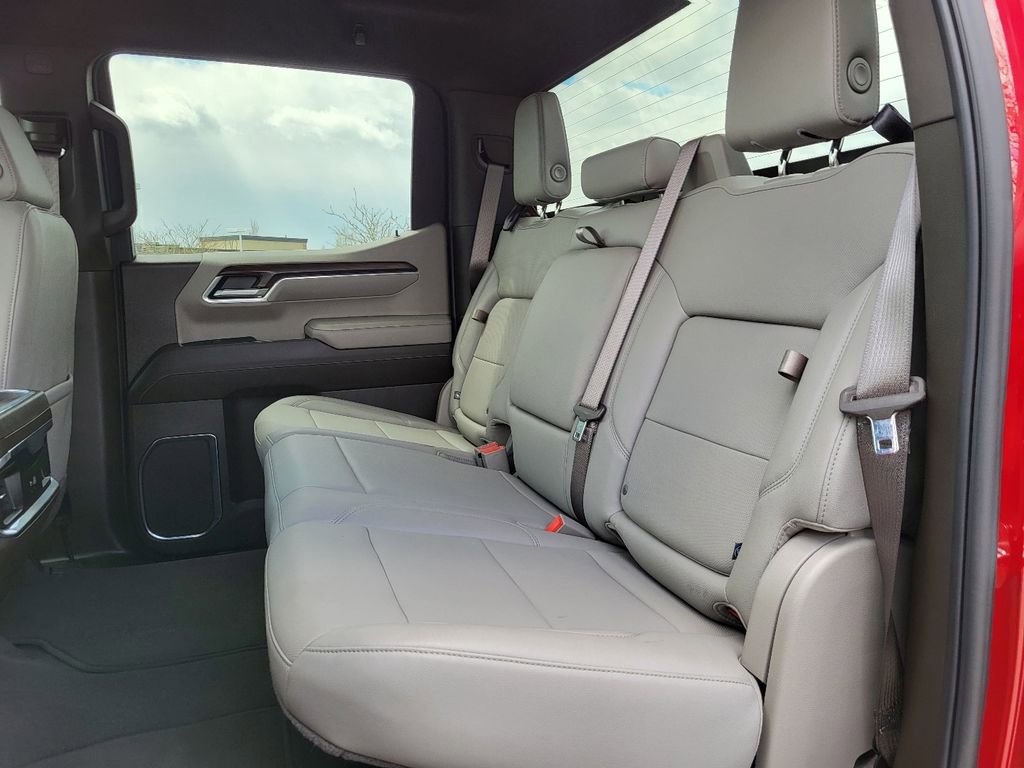 Used 2024 GMC Sierra 1500 SLT w/ SLT Premium Package AWD/4WD image 5