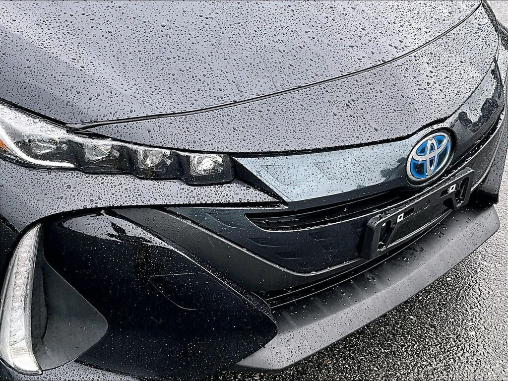 Used 2022 Toyota Prius Prime XLE FWD image 32
