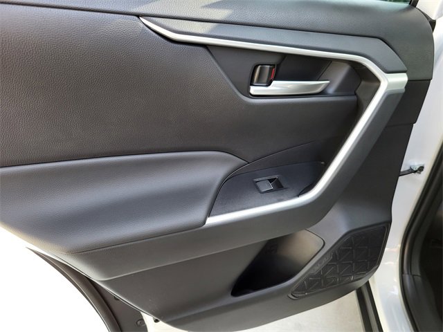 Used 2025 Toyota RAV4 XLE image 35