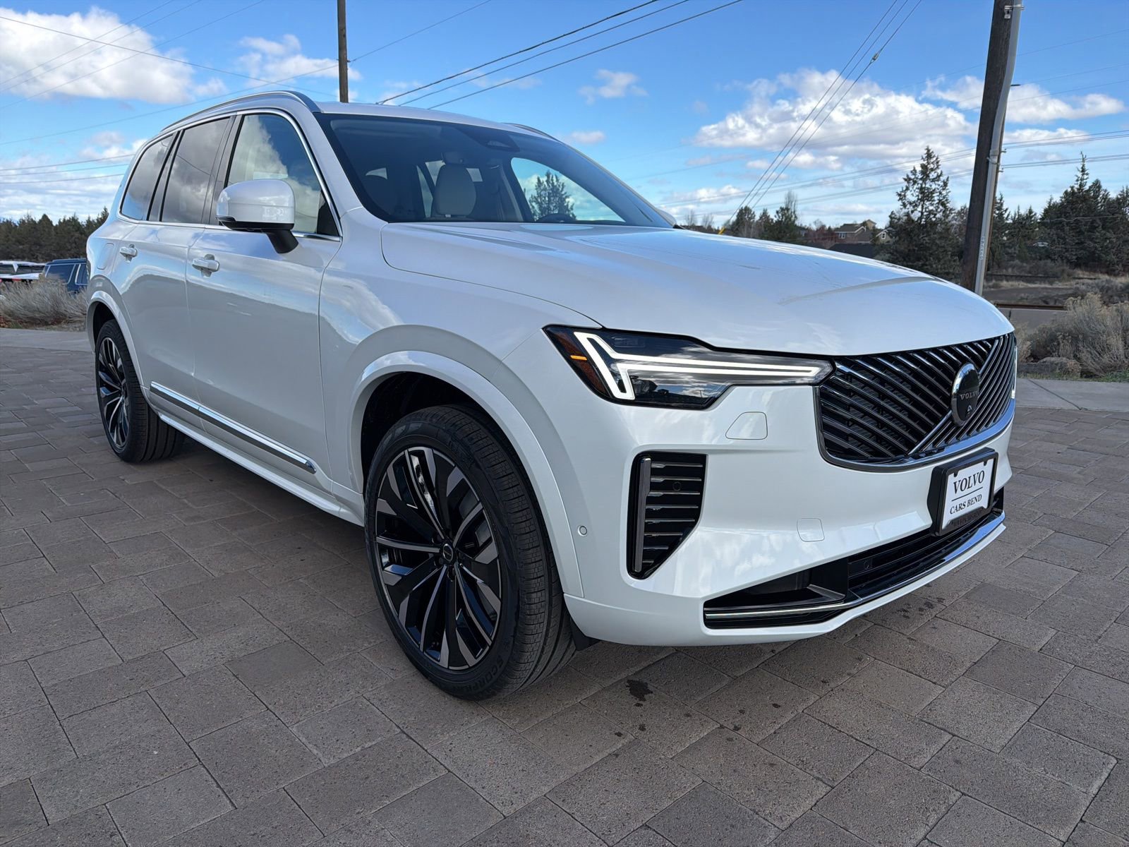 New 2026 Volvo XC90 T8 Ultra w/ Lounge Package image 1