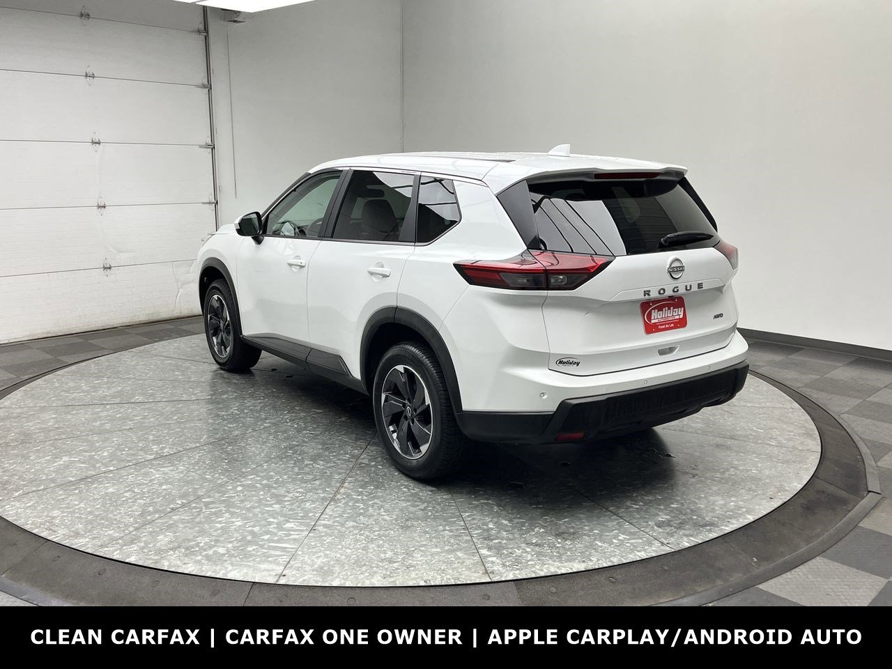 Used 2025 Nissan Rogue SV AWD/4WD image 2