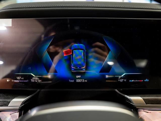 Used 2026 BMW 740i xDrive image 17