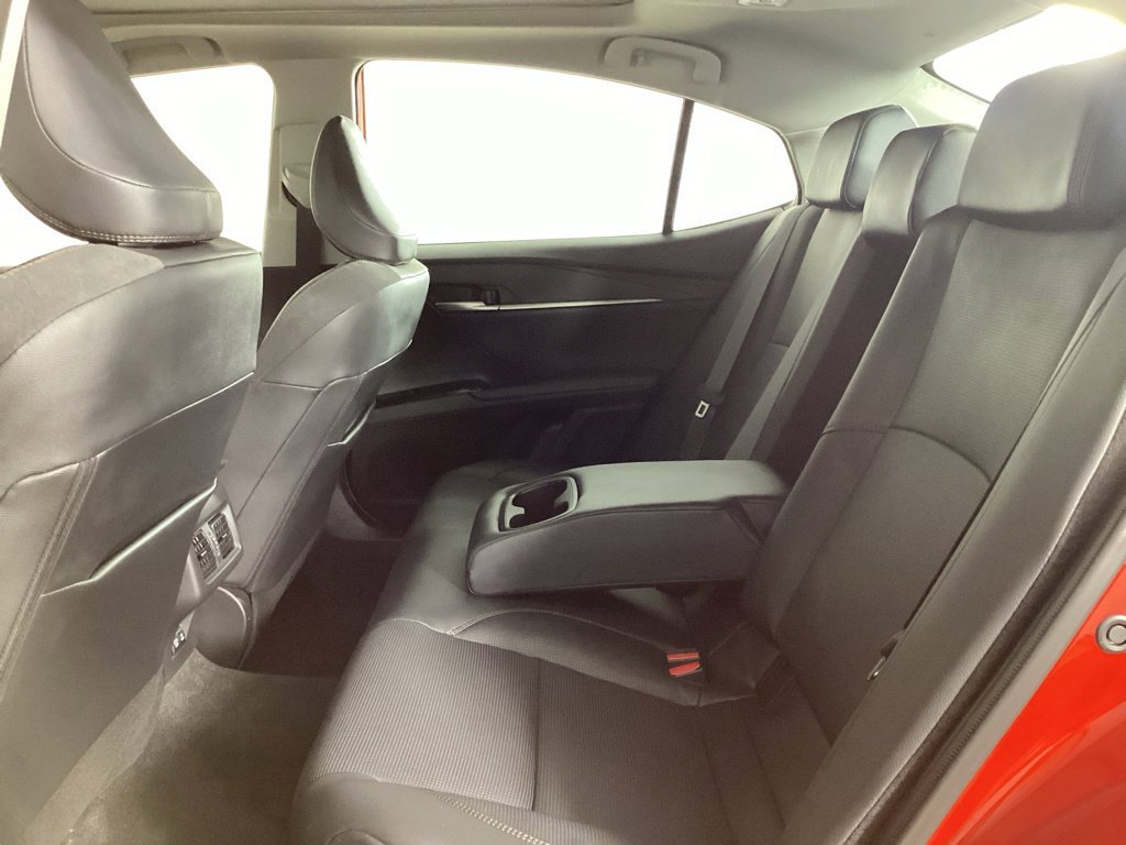 Used 2026 Toyota Camry XLE AWD/4WD image 27