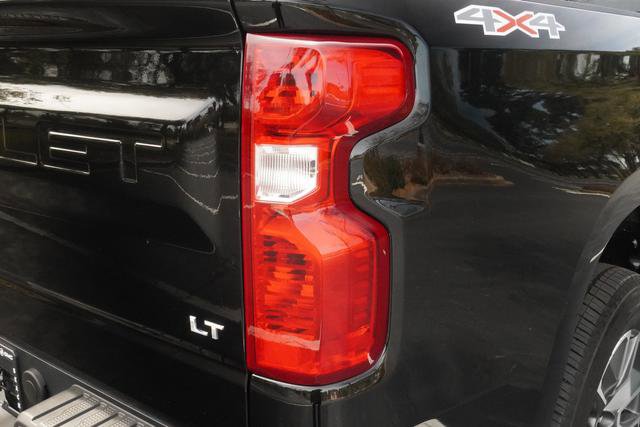 Used 2023 Chevrolet Silverado 1500 LT image 36