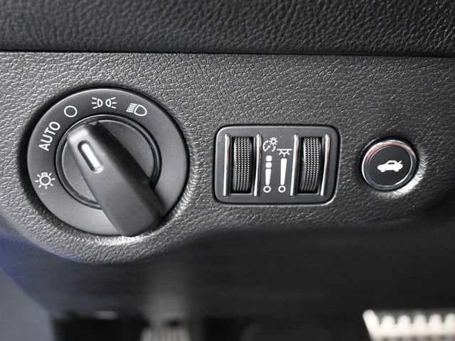 Used 2021 Dodge Challenger SRT Hellcat image 32