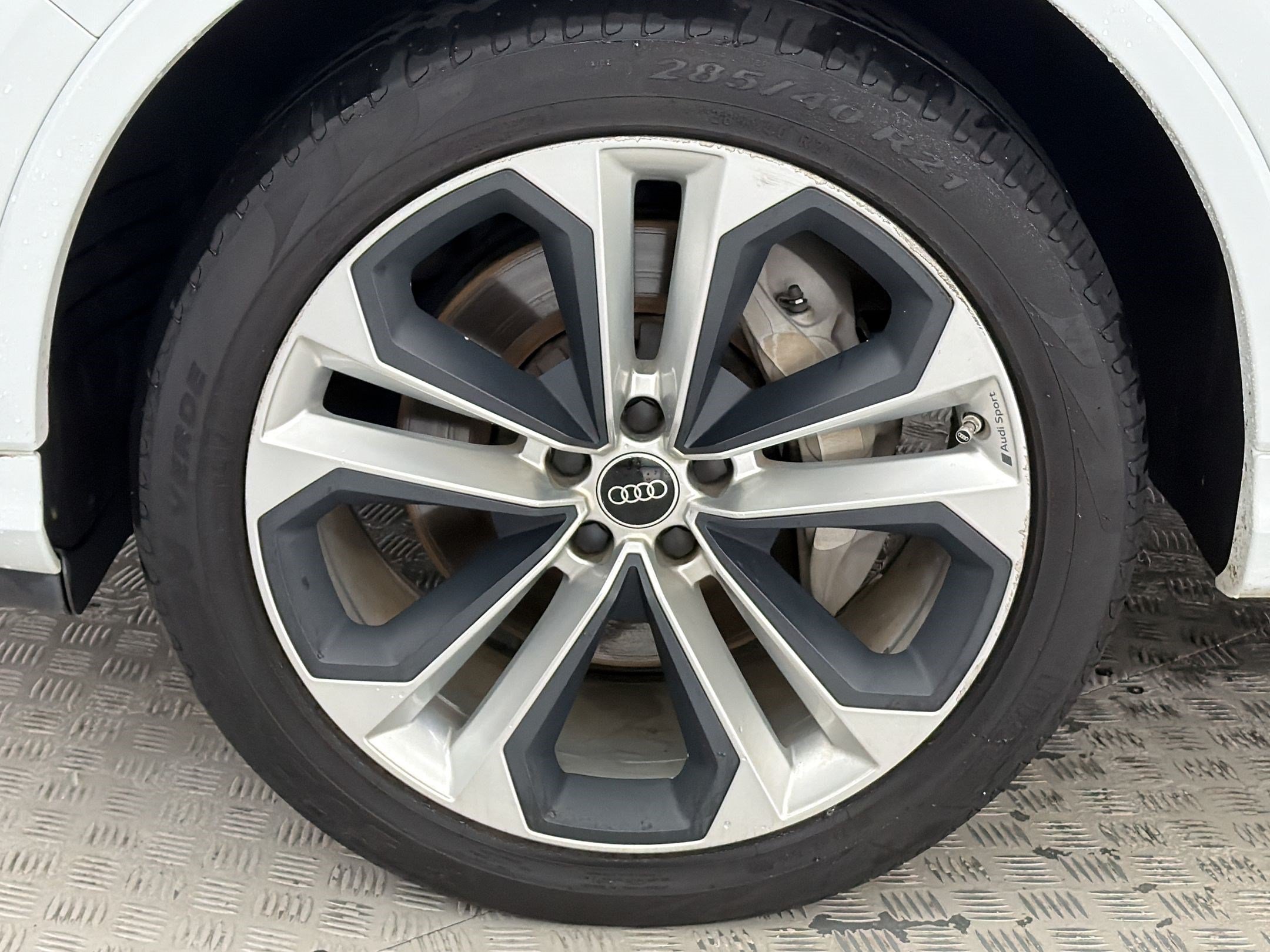 Used 2022 Audi Q7 3.0T Premium Plus AWD/4WD image 11