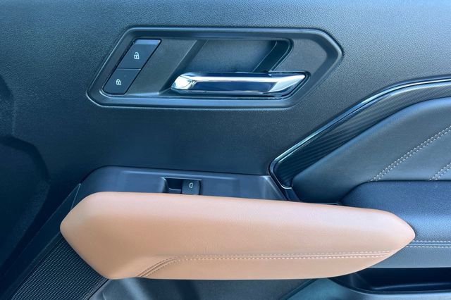 Used 2023 GMC Canyon AT4 image 21