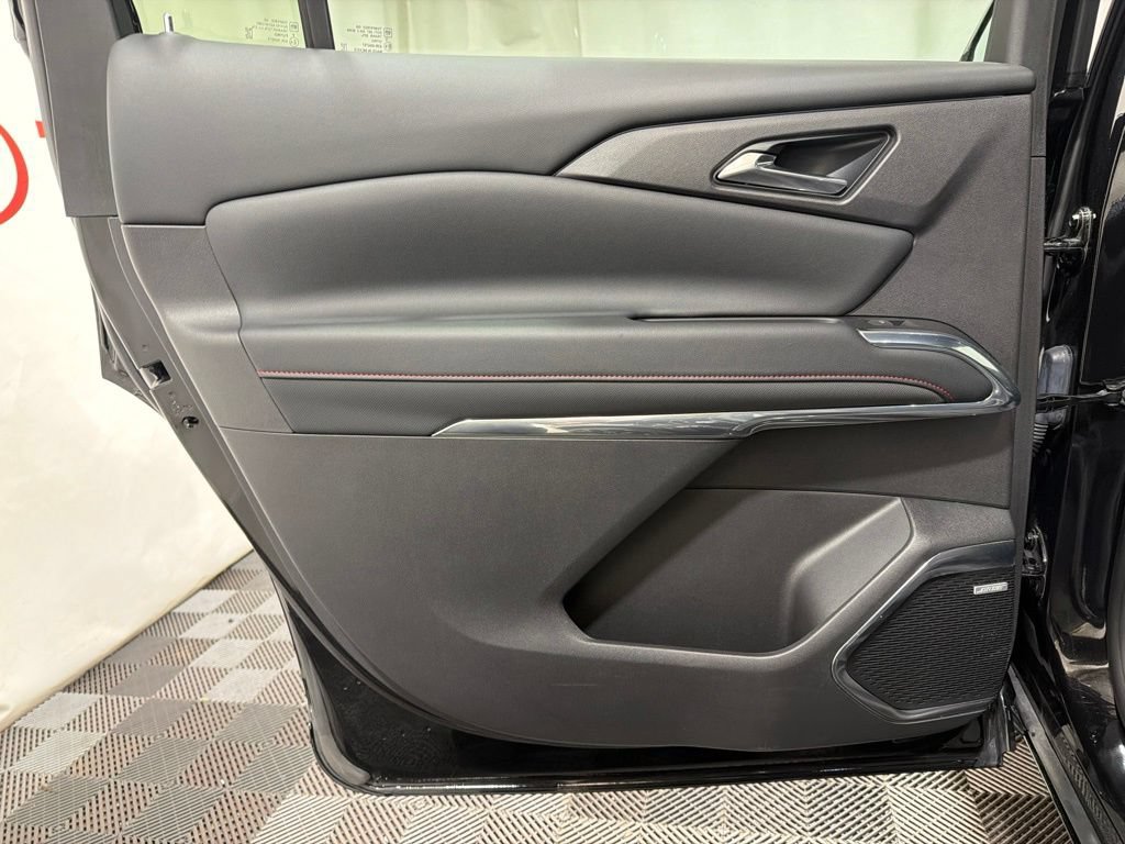 Used 2024 Chevrolet Traverse RS w/ LPO, Floor Liner Package AWD/4WD image 19