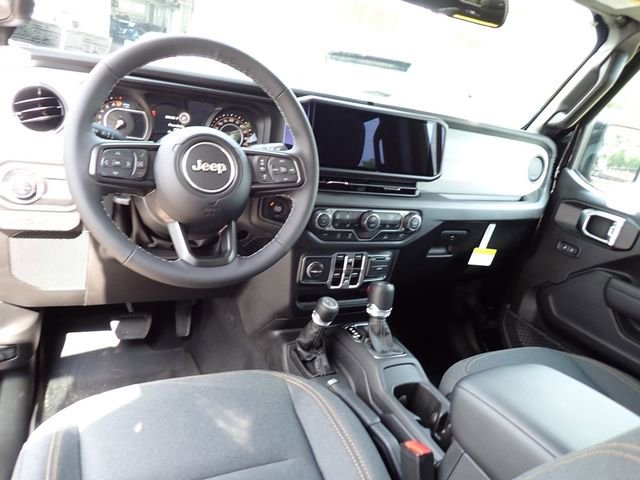 New 2025 Jeep Gladiator Sport image 15