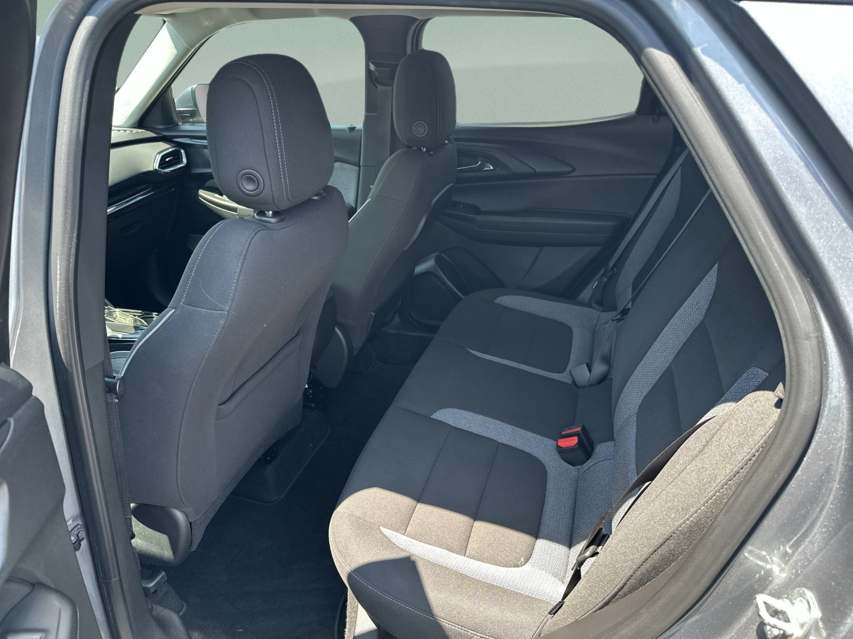 Used 2022 Chevrolet TrailBlazer LT FWD image 22