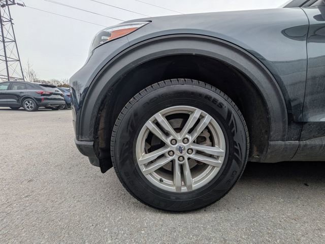 Certified 2023 Ford Explorer XLT w/ Equipment Group 202A image 10