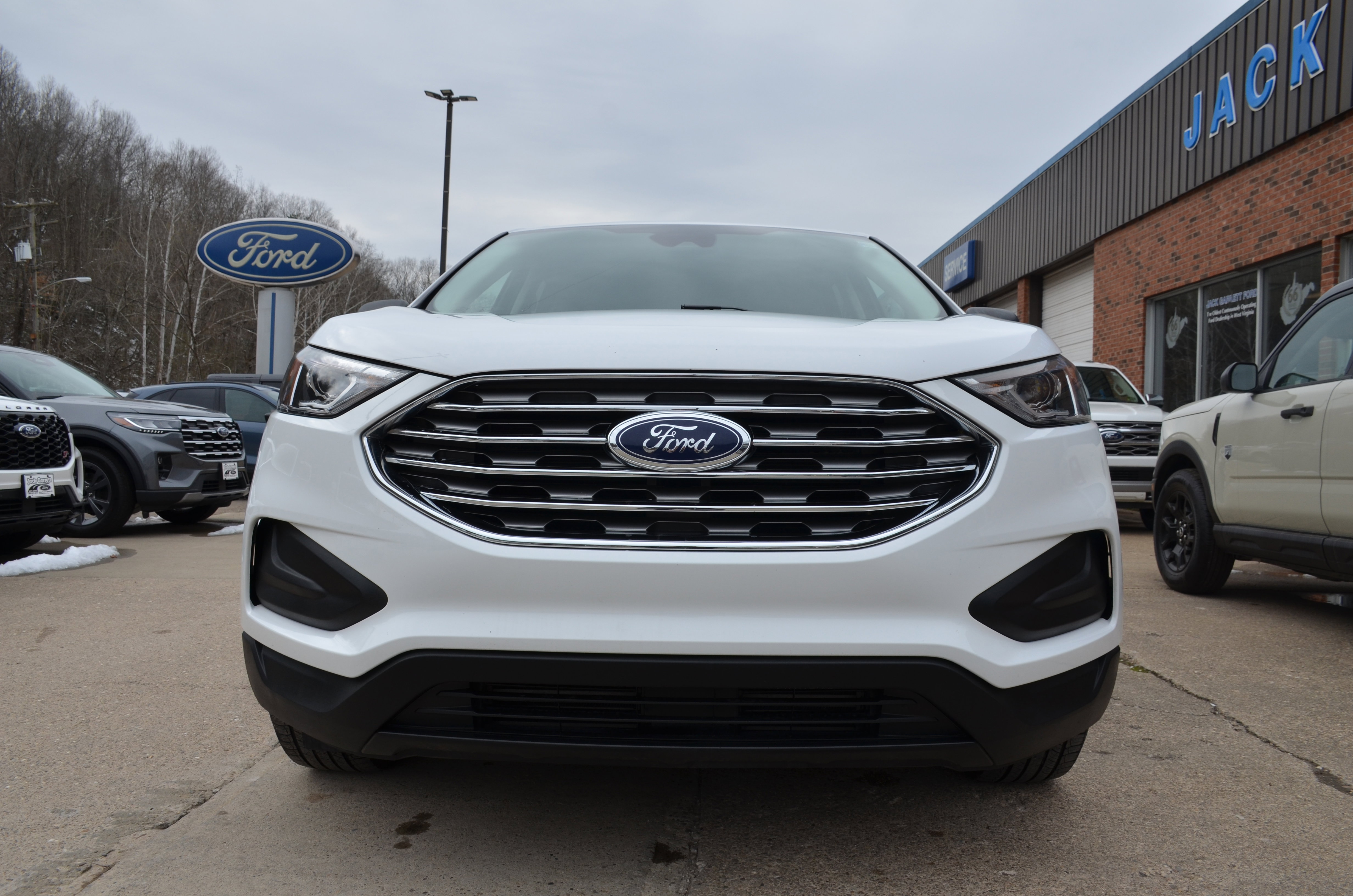 Used 2022 Ford Edge SE AWD/4WD image 2