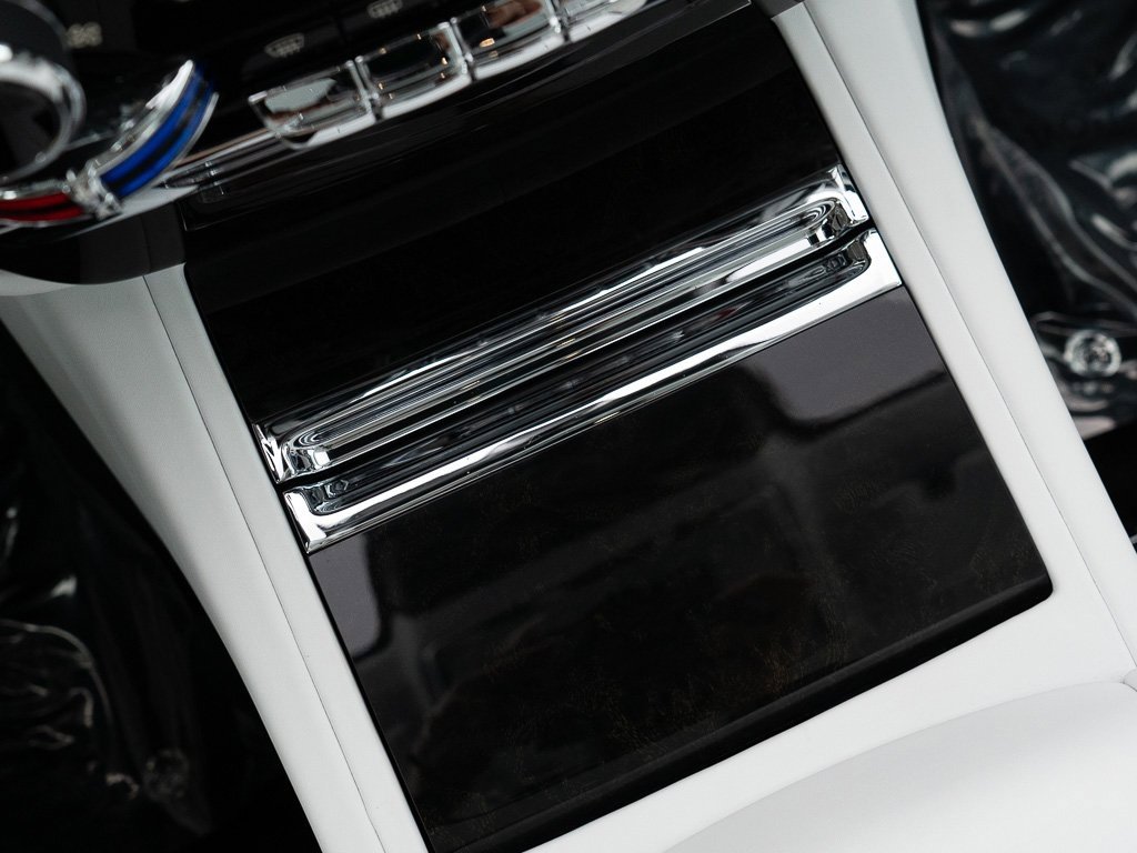 Certified 2023 Rolls-Royce Phantom Sedan image 43