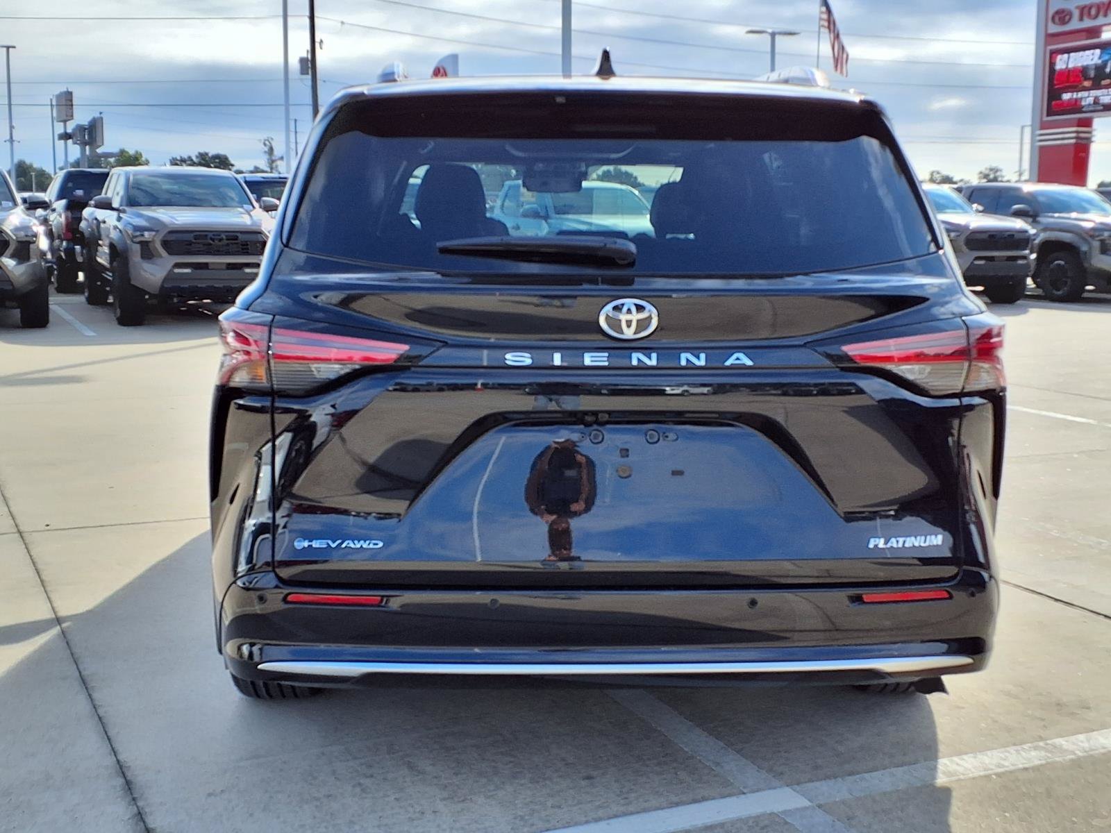 New 2026 Toyota Sienna Platinum AWD/4WD image 7