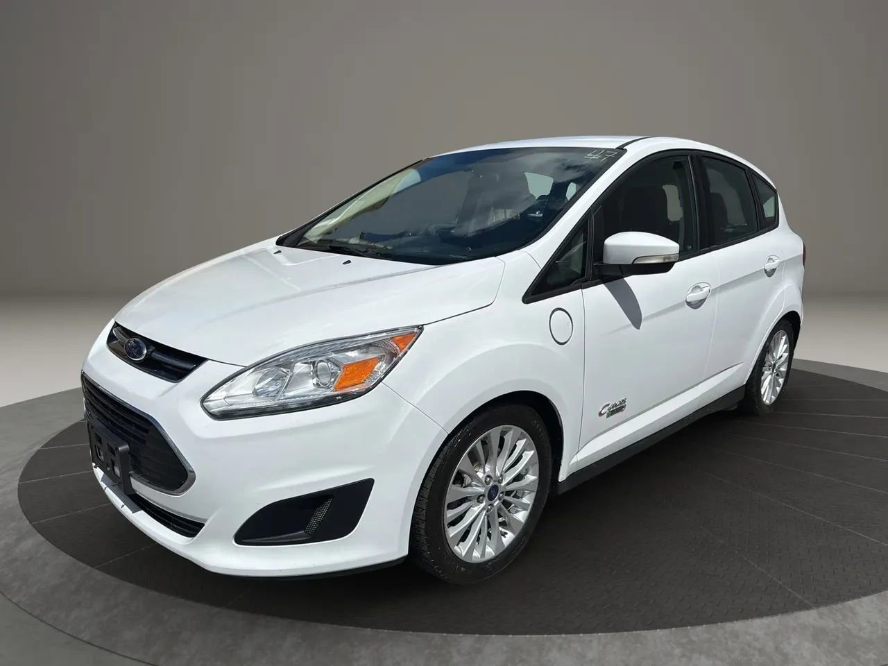Used 2017 Ford C-MAX Energi SE image 1