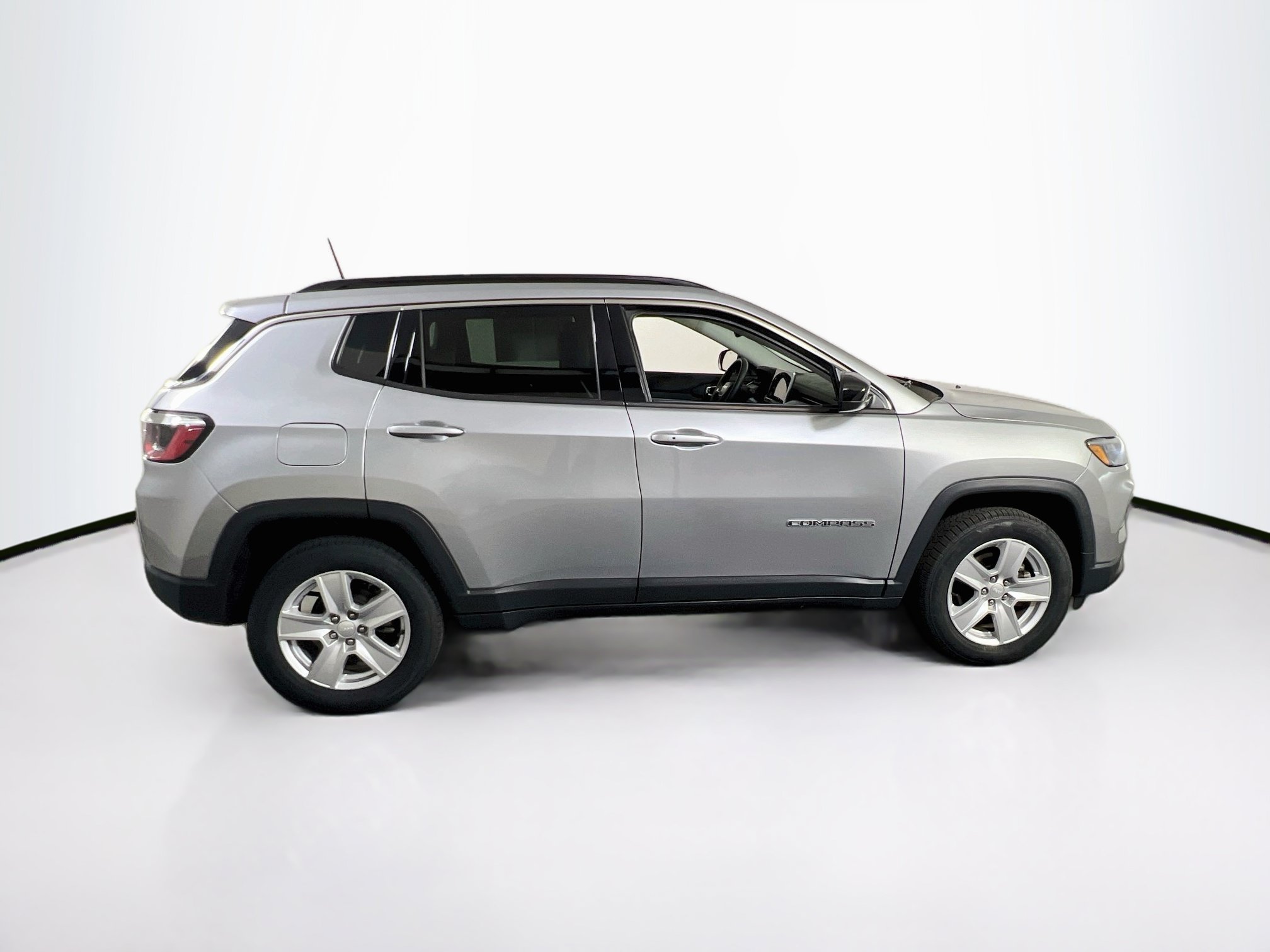 Used 2022 Jeep Compass Latitude AWD/4WD image 4