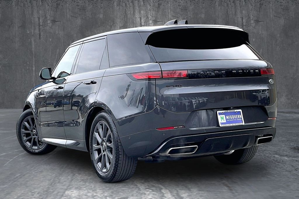 Used 2023 Land Rover Range Rover Sport SE Dynamic image 4
