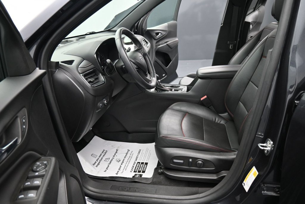 Used 2022 Chevrolet Equinox RS w/ RS Leather Package AWD/4WD image 17