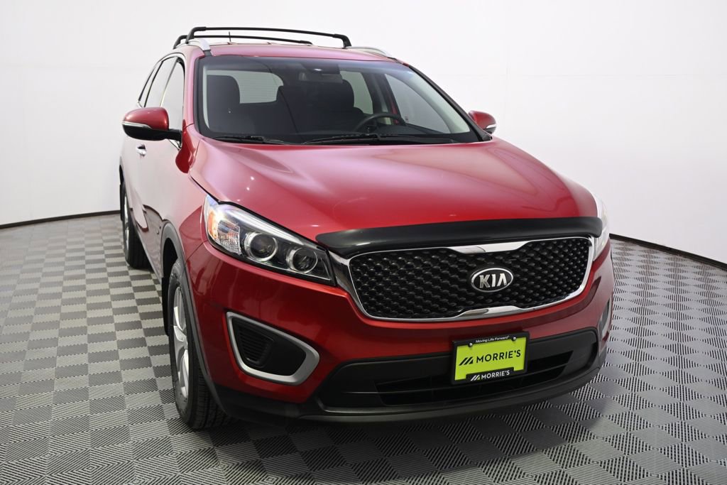 Used 2017 Kia Sorento LX image 9