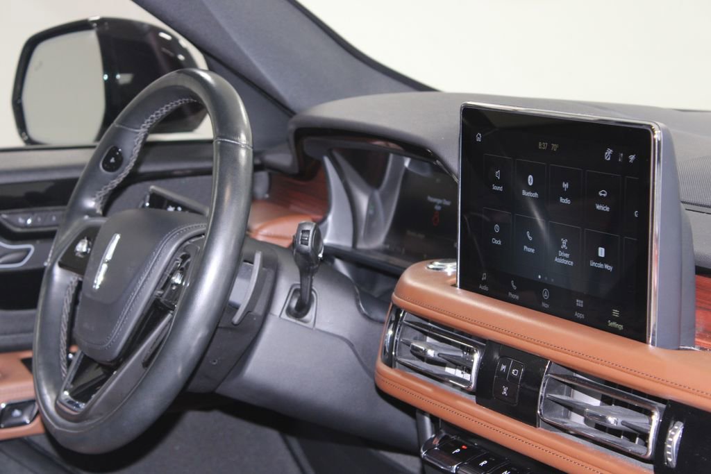 Used 2023 Lincoln Aviator Reserve w/ Equipment Group 201A image 32