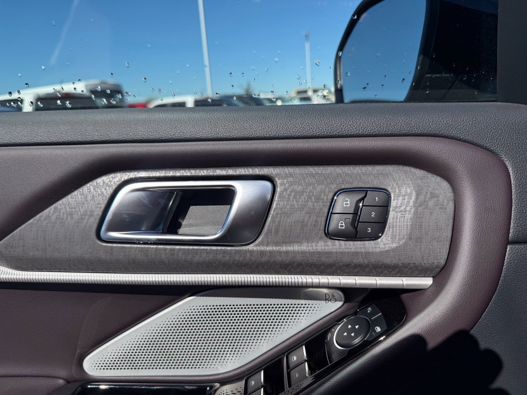 New 2026 Ford Explorer Platinum RWD image 10