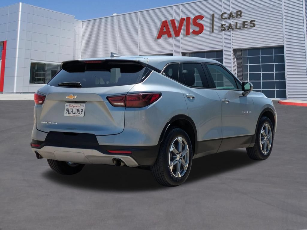 Used 2025 Chevrolet Blazer LT AWD/4WD image 6