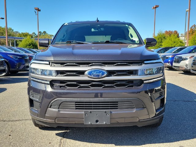 Used 2024 Ford Expedition XLT RWD image 2
