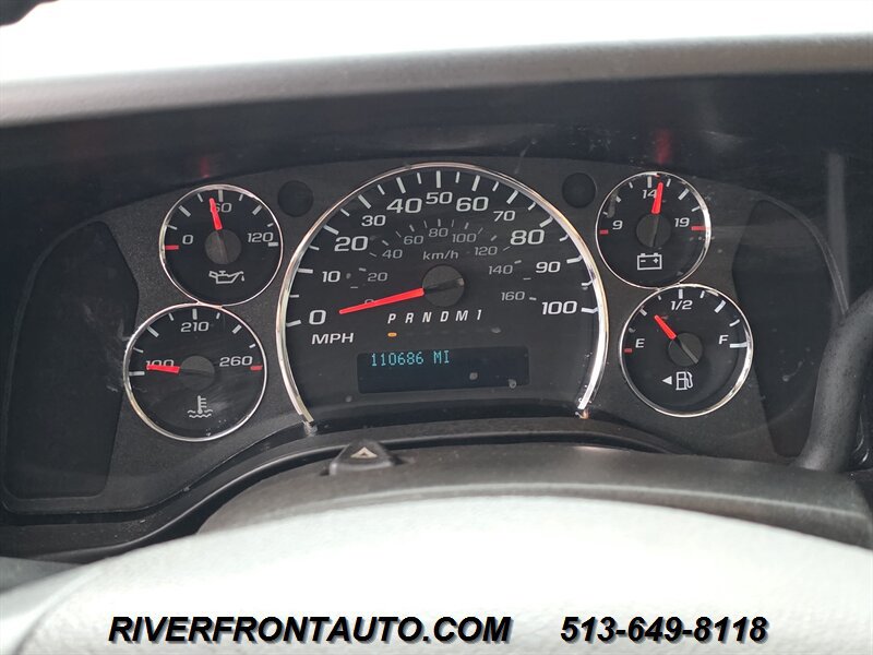 Used 2021 Chevrolet Express 3500 w/ Driver Convenience Package RWD image 12