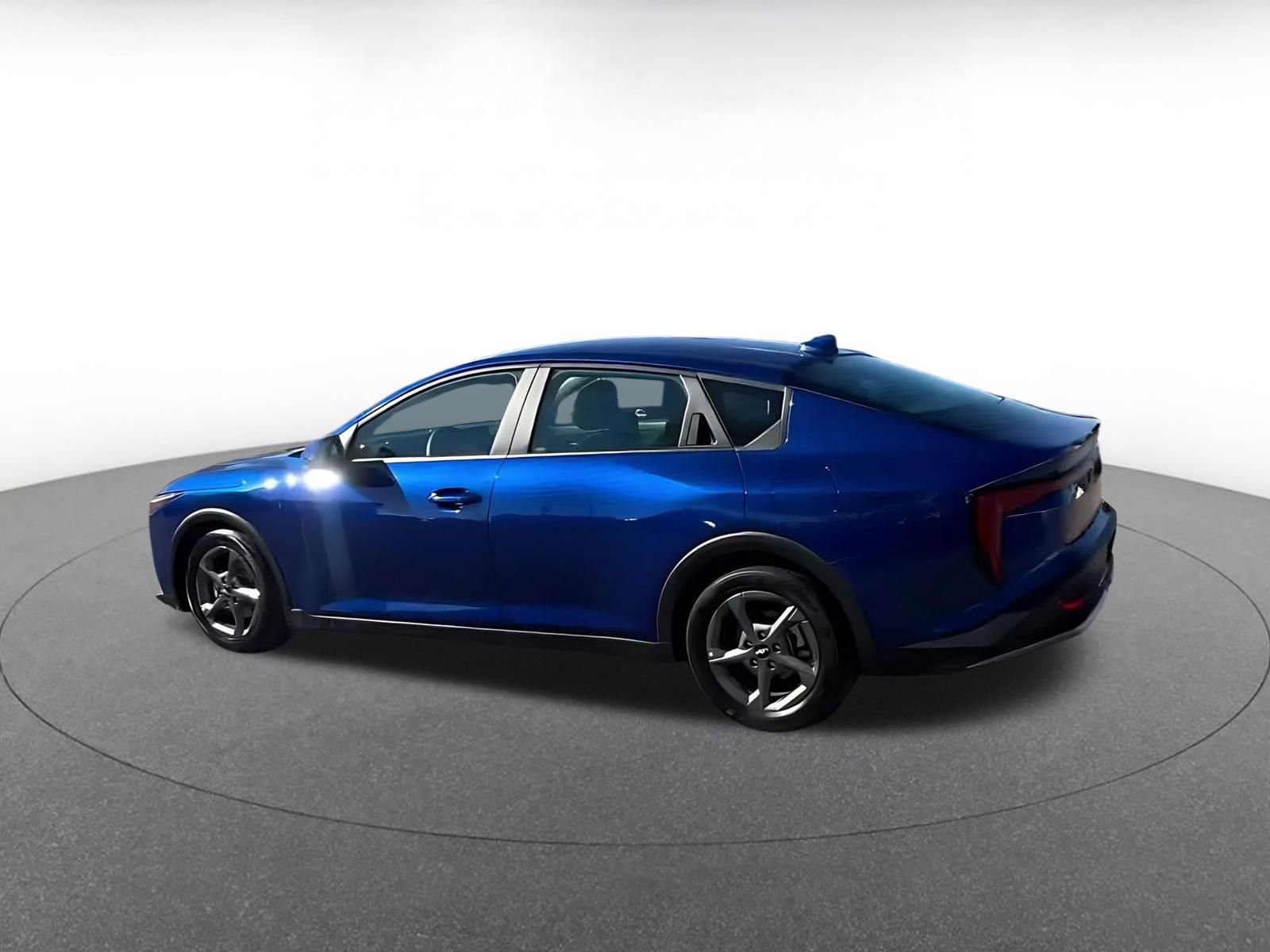 Used 2025 Kia K4 FWD image 9