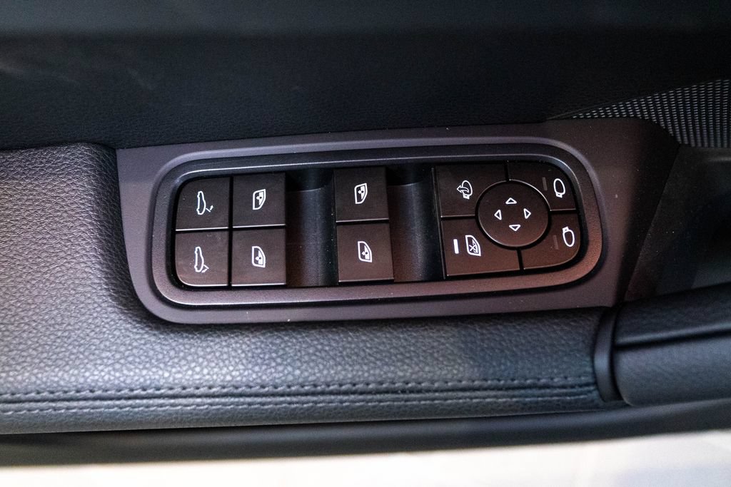 New 2026 Porsche Cayenne Coupe AWD/4WD image 19