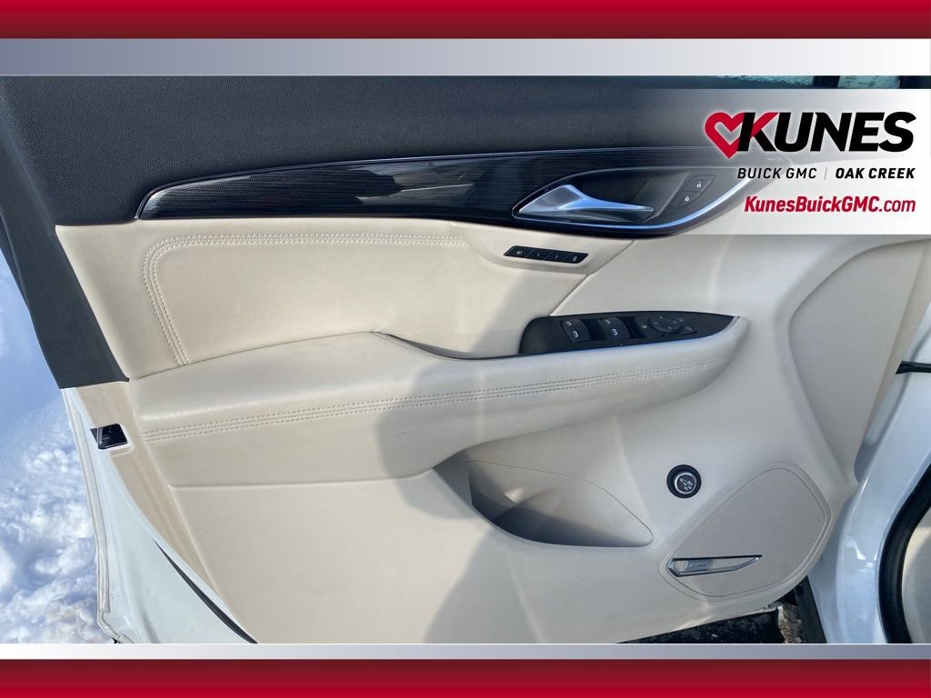 Used 2021 Buick Envision Essence w/ Technology Package I image 8