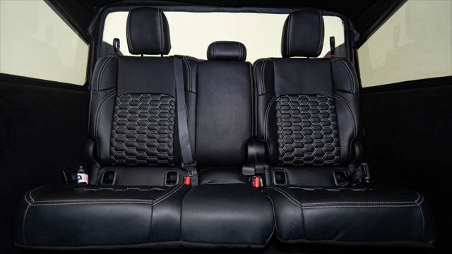 Used 2025 Jeep Gladiator Sport image 37