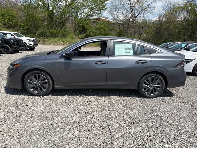 New 2026 Nissan Sentra SL w/ Floor Mat Package FWD image 2