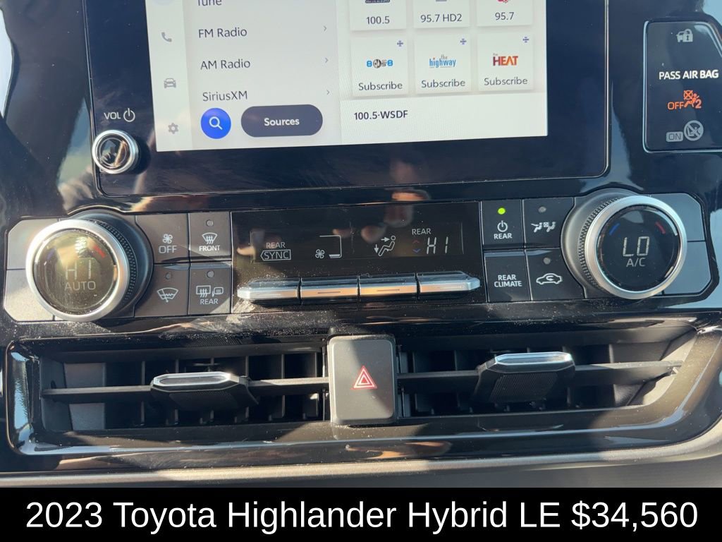 Used 2023 Toyota Highlander LE image 28