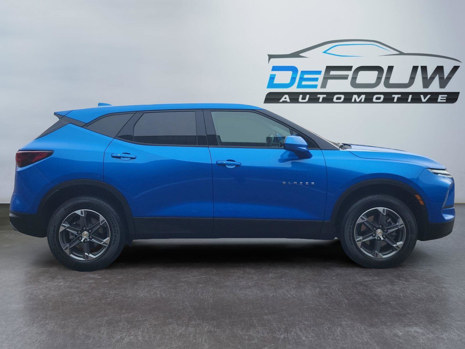 Certified 2025 Chevrolet Blazer LT image 2