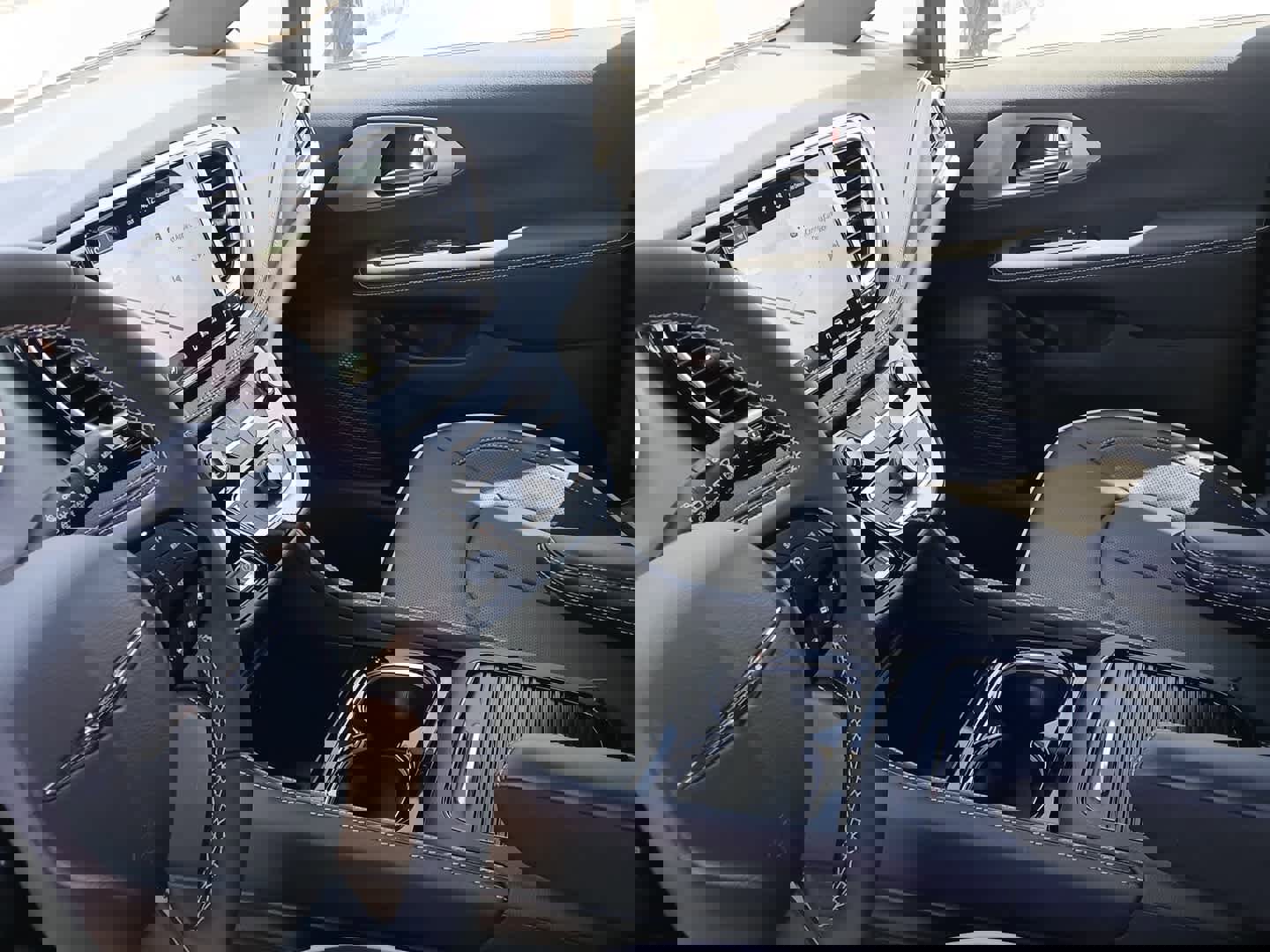 New 2026 Chrysler Pacifica Limited w/ S Appearance Package image 19